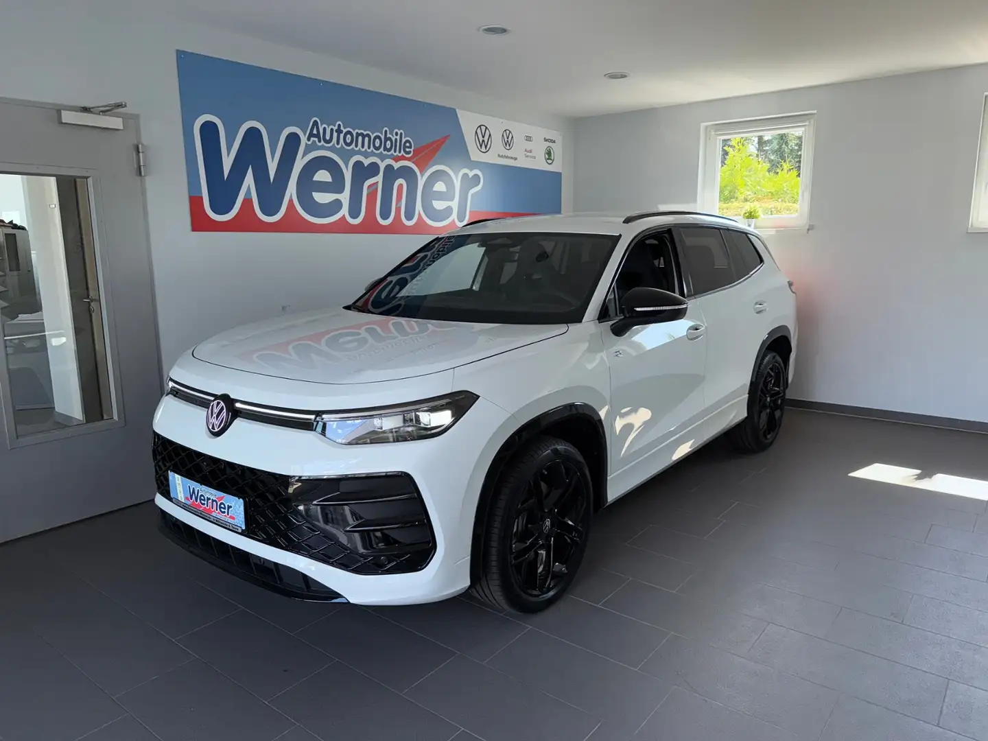 Volkswagen Tayron R-Line Black 2.0TDI 4MOTION AHK RKamera Weiß - 2