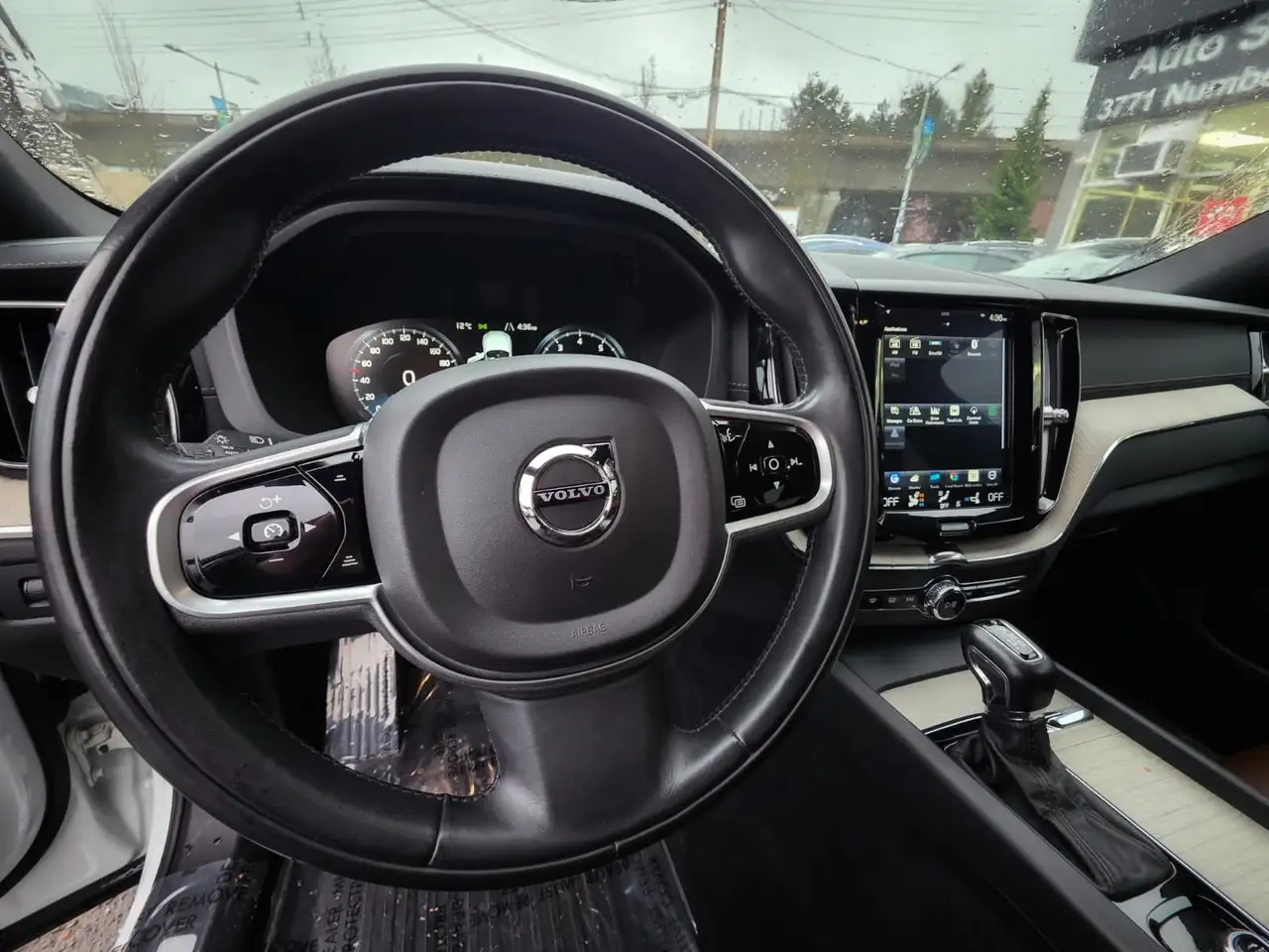 Volvo XC60 снимка Volvo XC60