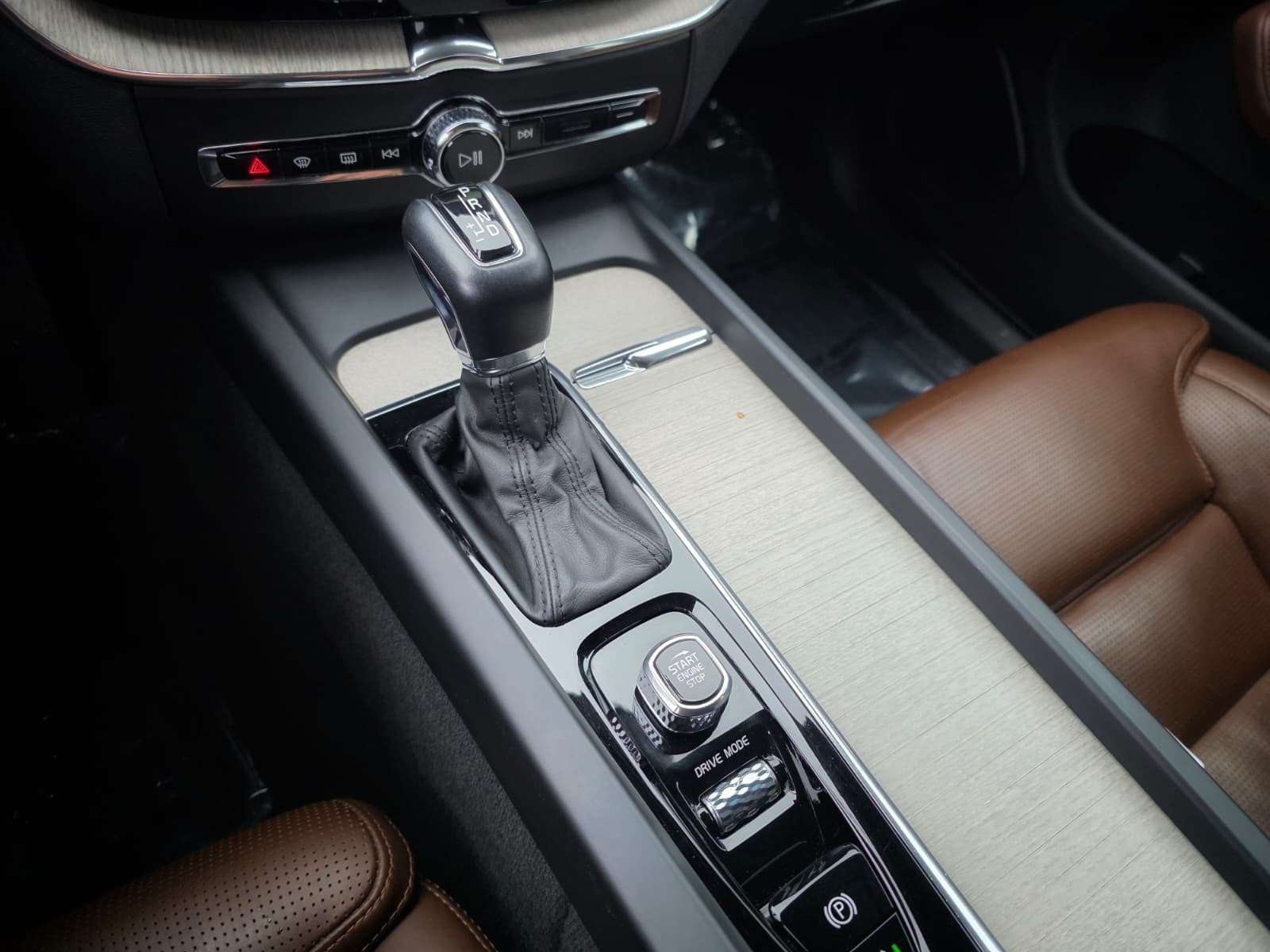 2019 Volvo XC60 Good Condition/360 Camera/Blind Spot/Ventilated Se thumb 26