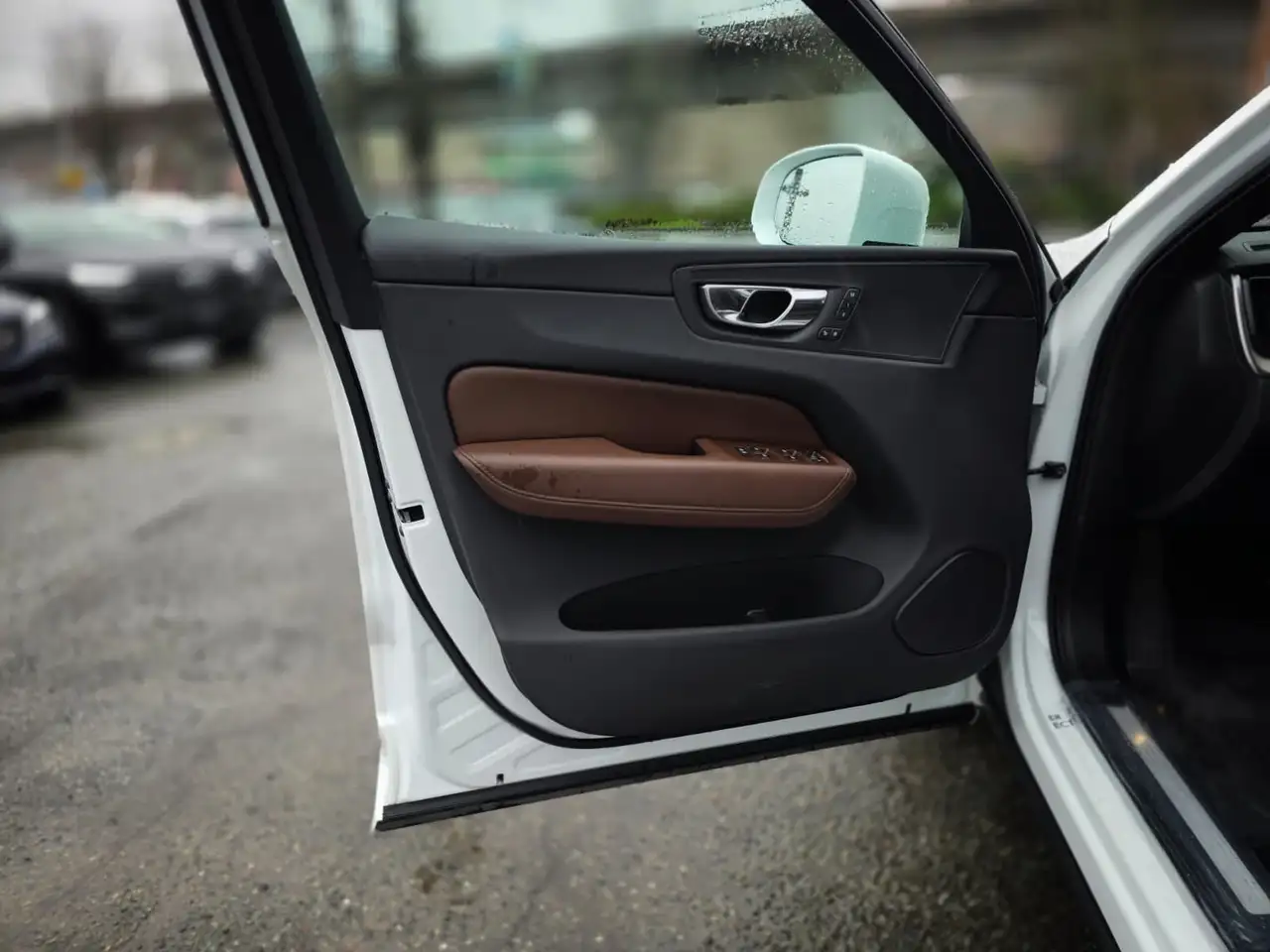 Volvo XC60 снимка Volvo XC60