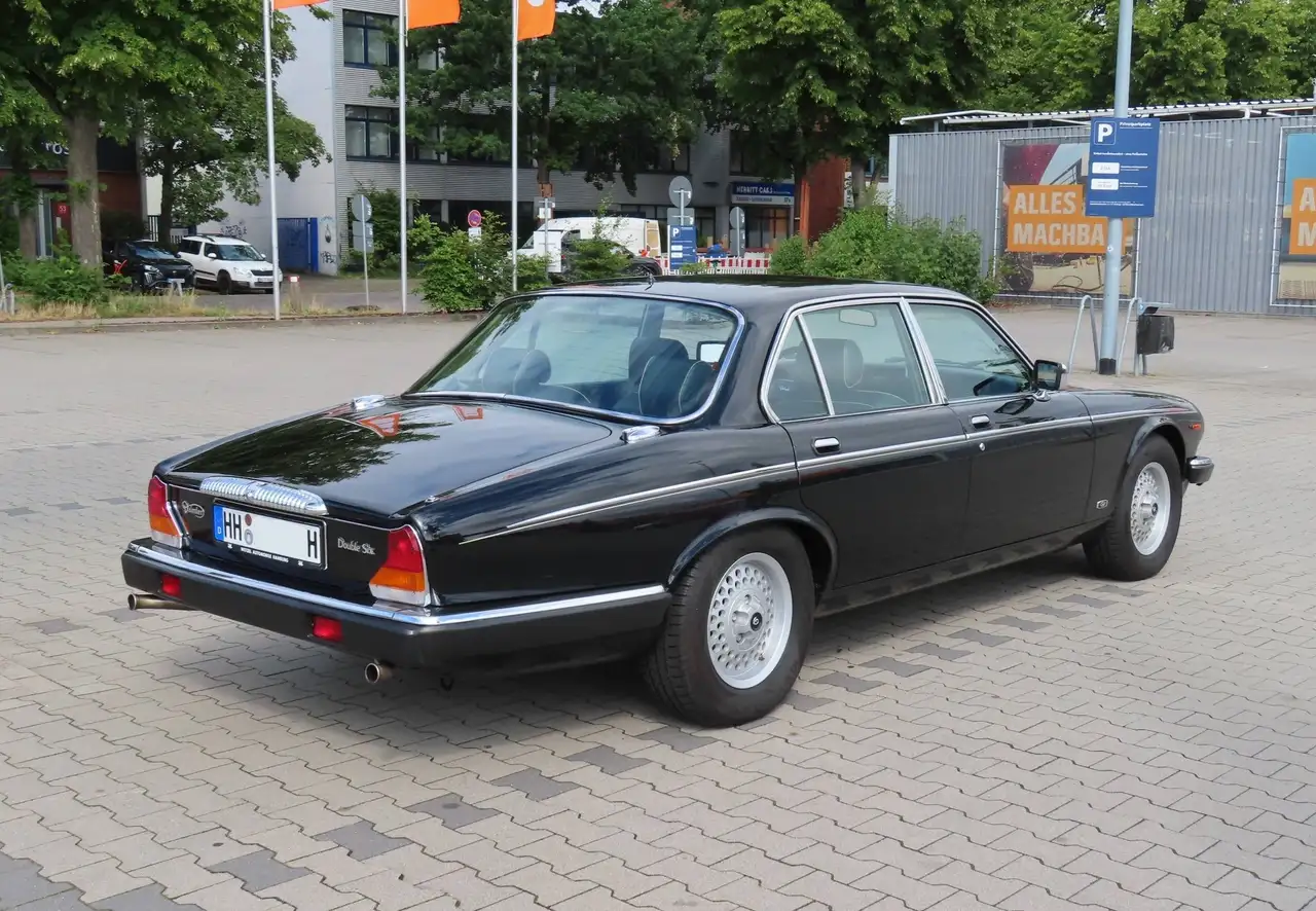 Daimler Double Six, foto 2