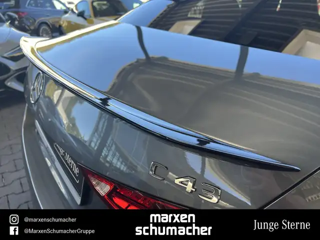 Mercedes-Benz C-Class view 8