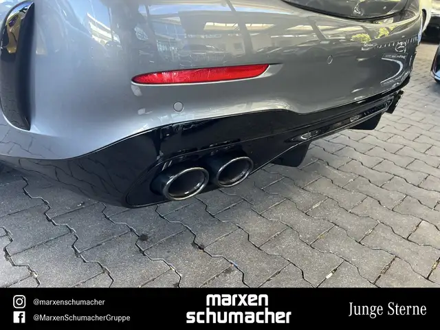 Mercedes-Benz C-Class view 7