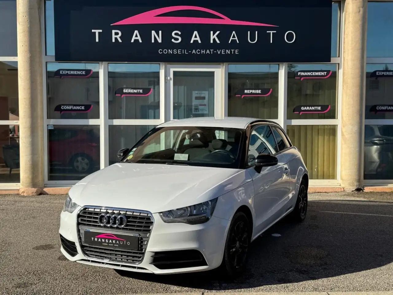 Audi A1 1.6 TDI 90 Ambiente / 1er main