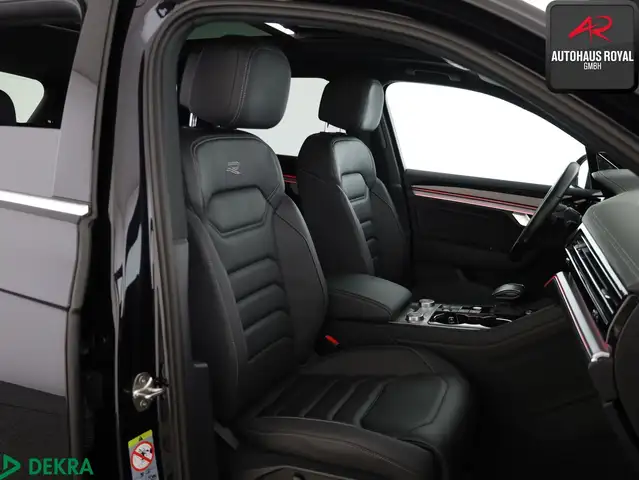 Volkswagen Touareg view 11