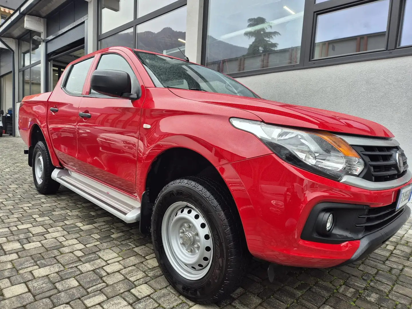 Fiat Fullback Fullback 2.4 doppia cabina SX 4wd 5POSTI Rood - 1