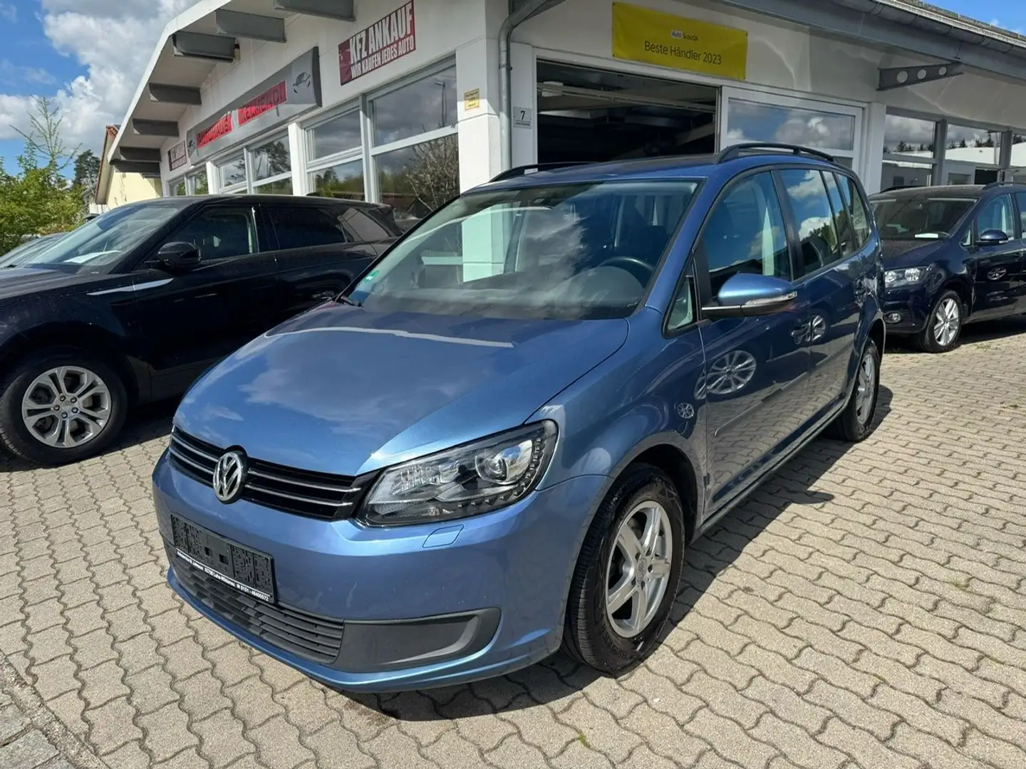 Volkswagen Touran Trendline-Navi- Blau - 1