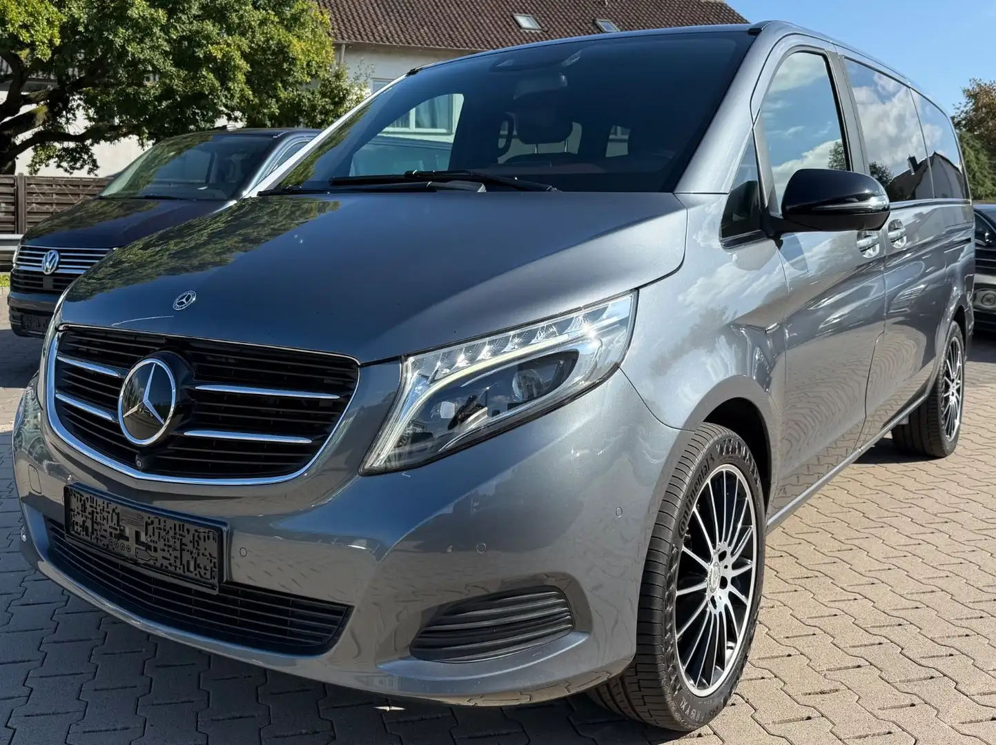 Mercedes-Benz V 250 CDI AVANTG. EDITION 360°Kamera,ACC,StandHz Grau - 1