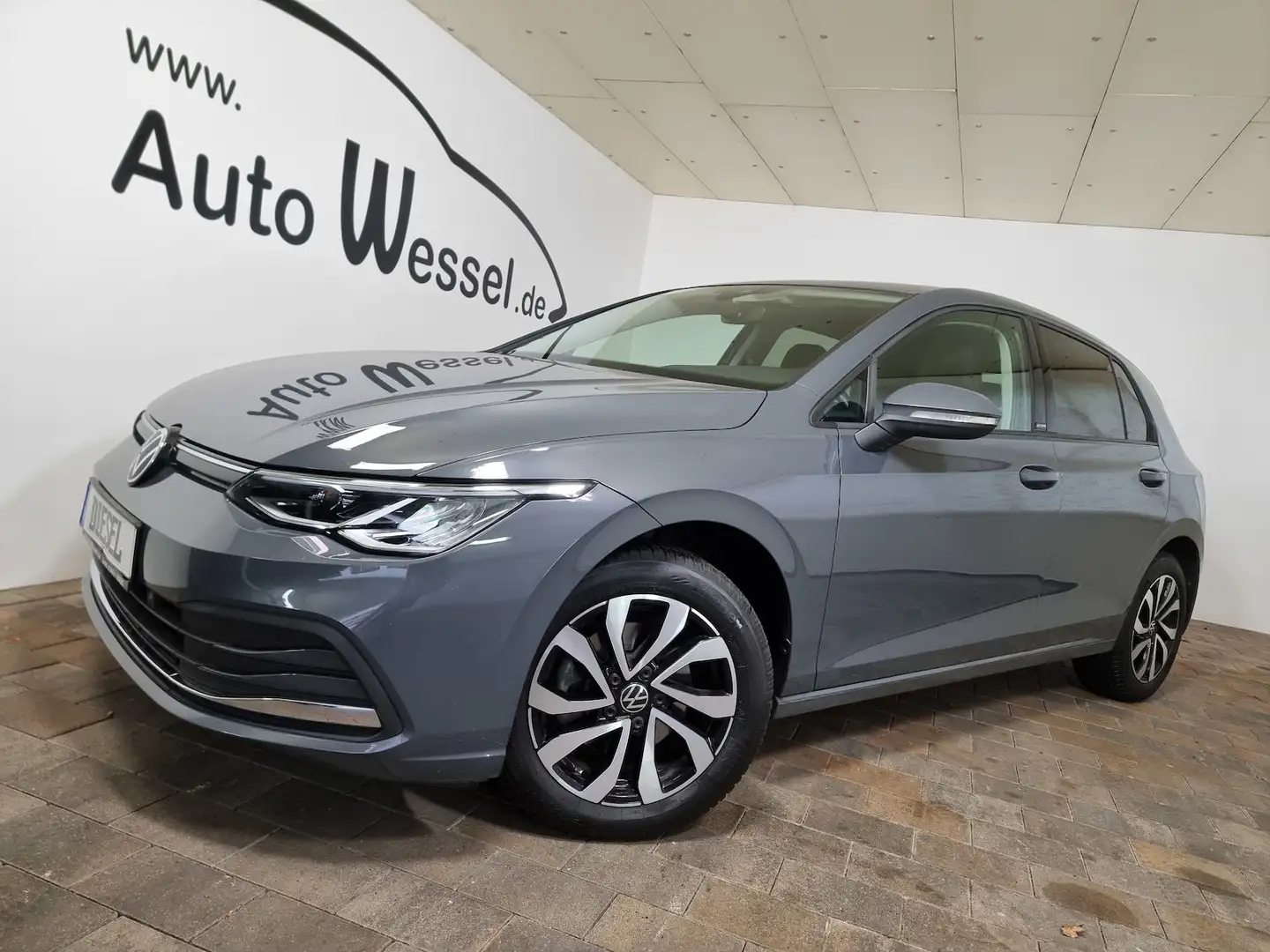 Volkswagen Golf 8 Active LED schwenk. AHK APP VIC Kamera Grau - 1