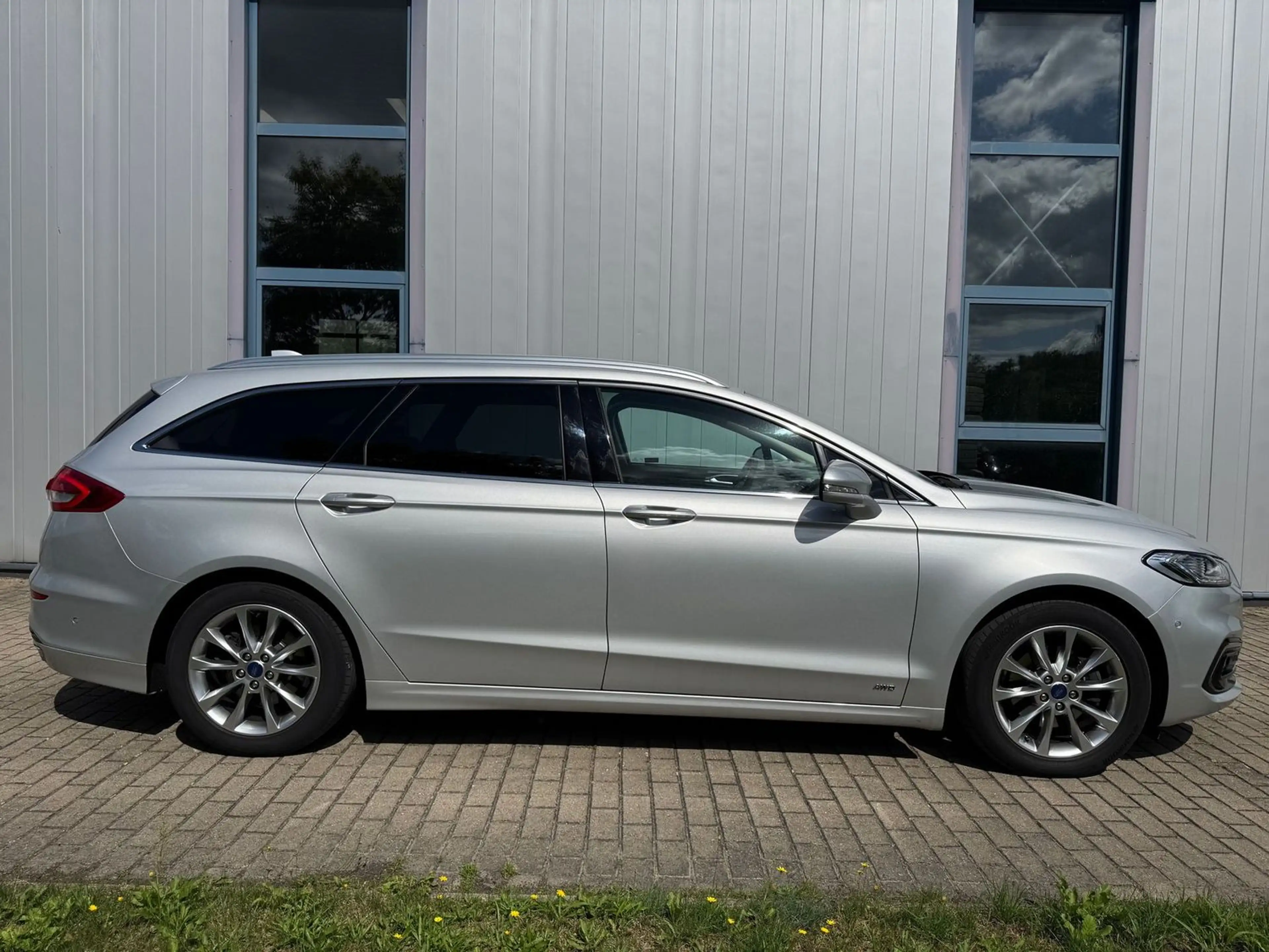Ford Mondeo 2.0 EcoBlue Titanium AWD+ACC+AHK+CAM+PANO — photo 8