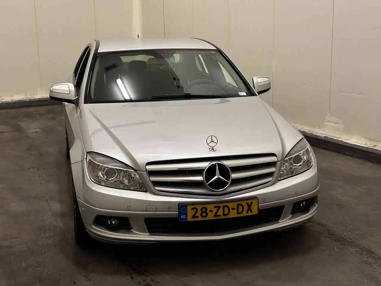Mercedes-Benz C 180