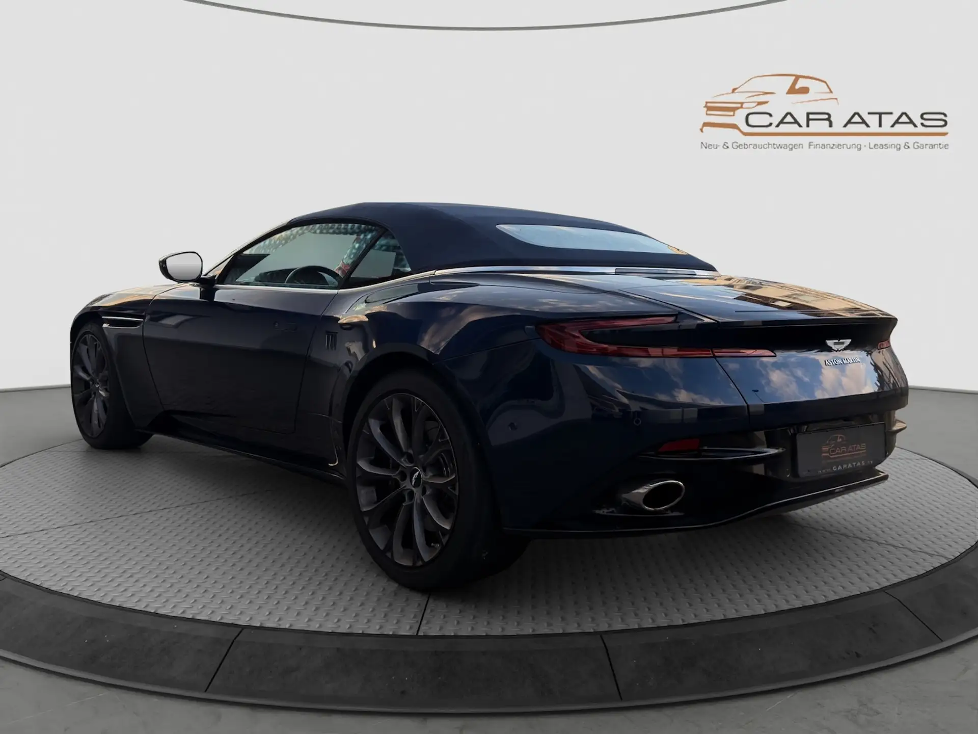 애스턴마틴 DB11 V8 2020 네이비 사진 5