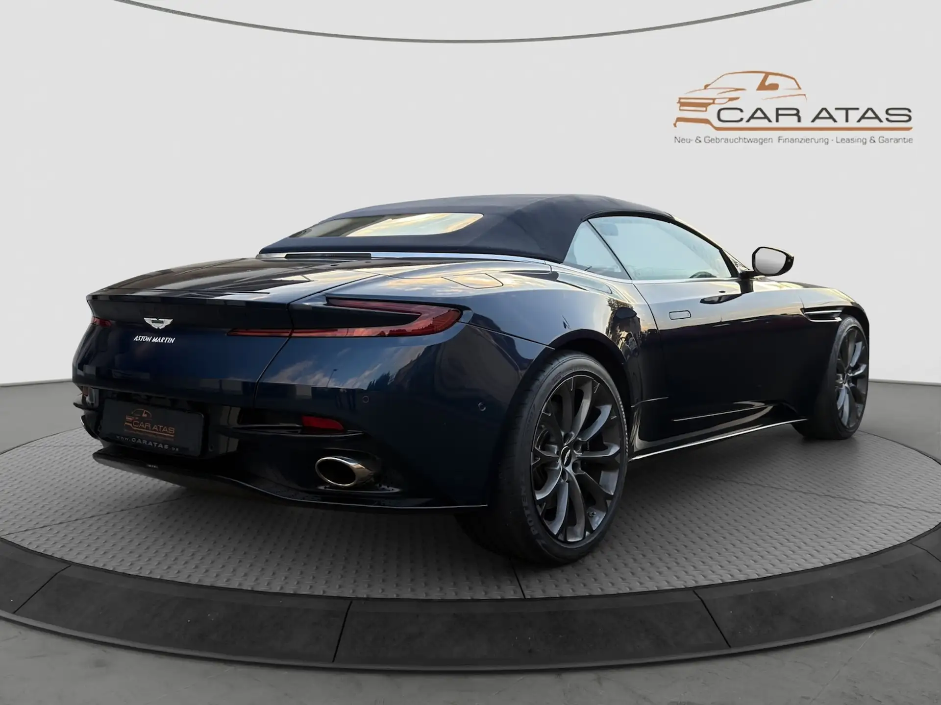 애스턴마틴 DB11 V8 2020 네이비 사진 7