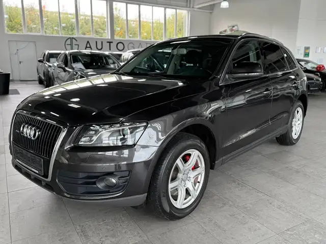 Audi Q5 3.0 TDI quattro*Navi*PDC*SHZ*ALLRAD*AHK*Leder