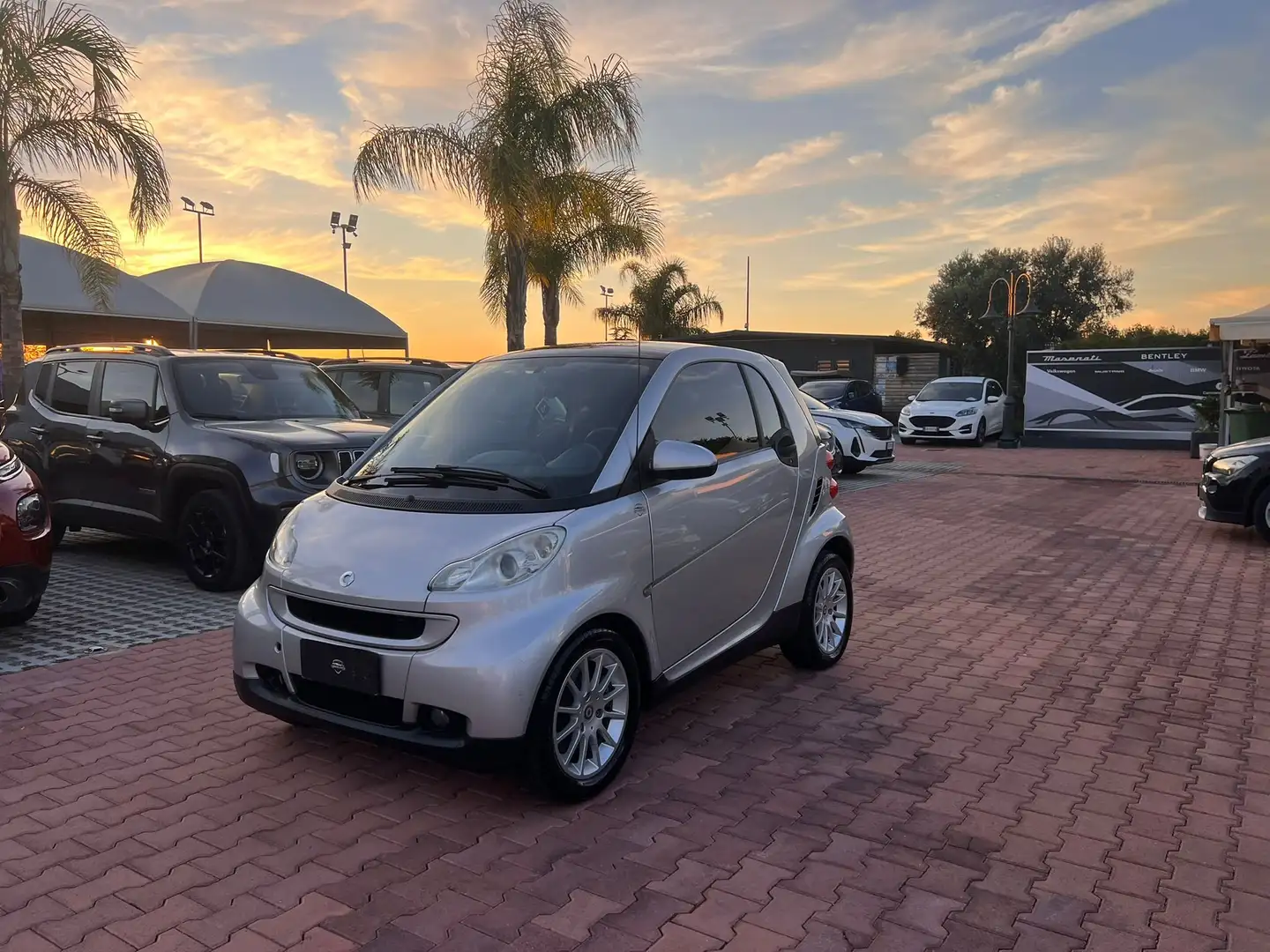 smart forTwo Fortwo 0.8 cdi Smart Gris - 1