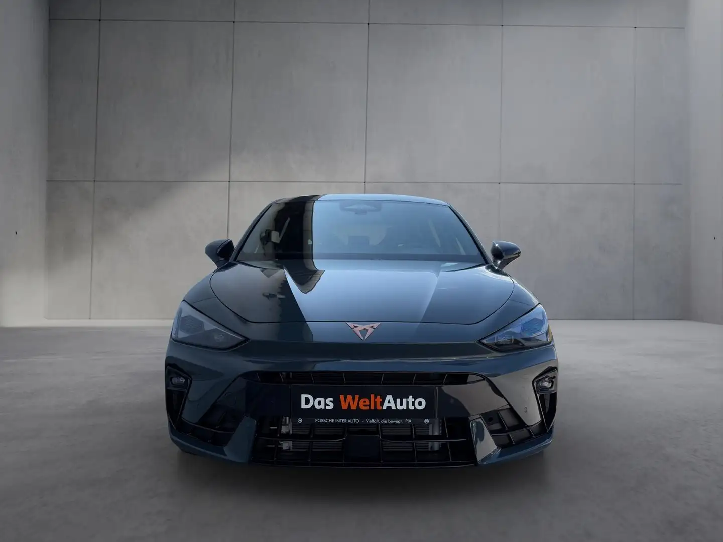 CUPRA Leon 1.5 eTSI DSG Blau - 2