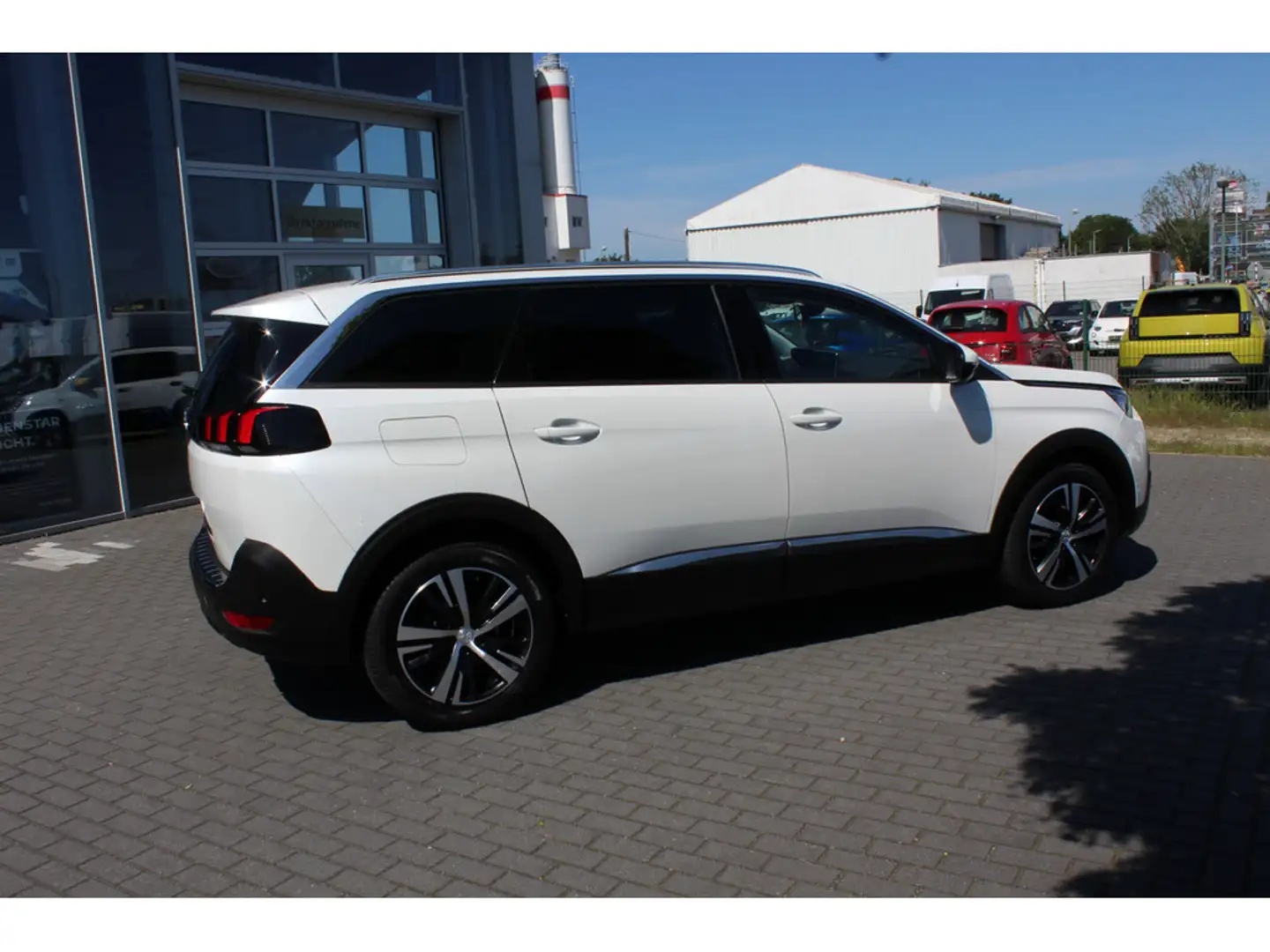 Peugeot 5008 Allure HDi 130 EAT8 LED SHZ NAVI Weiß - 2