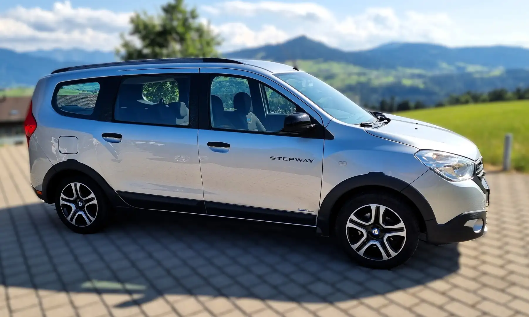 Dacia Lodgy Celebration**Anhängekupplung*Rückfahrkamara* Silber - 2