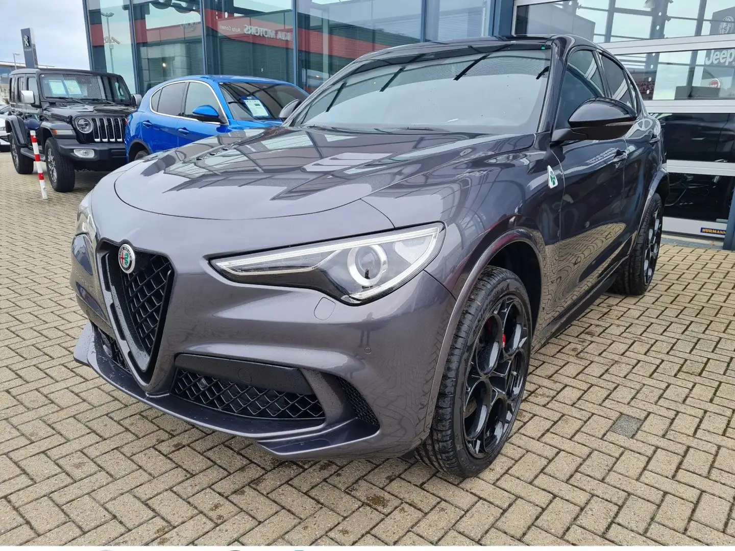 Alfa Romeo Stelvio Quadrifoglio Quadrifoglio 2.9 V6 ASS LM21 Grau - 1