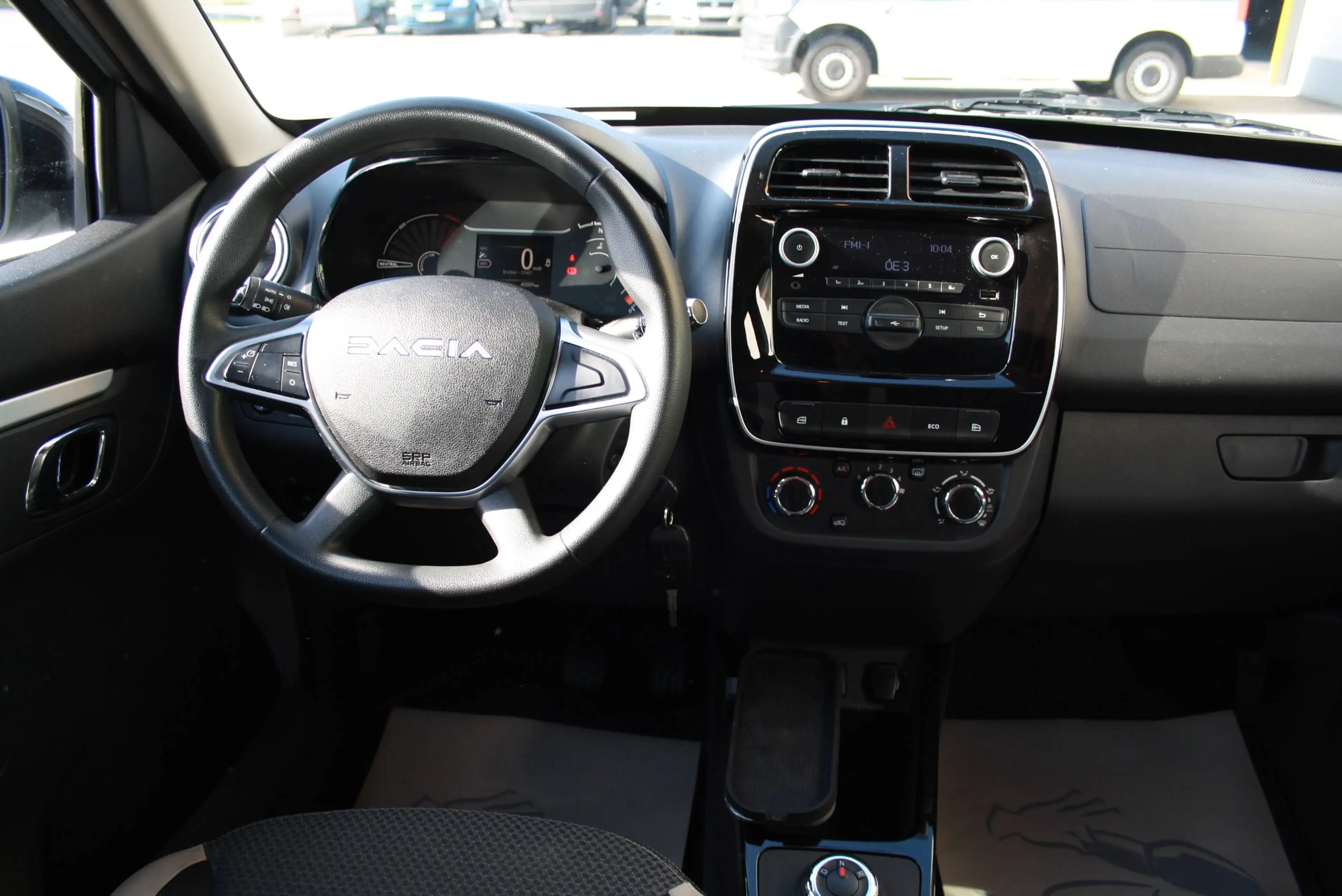 Dacia Spring Essential Electric 45 — photo 13