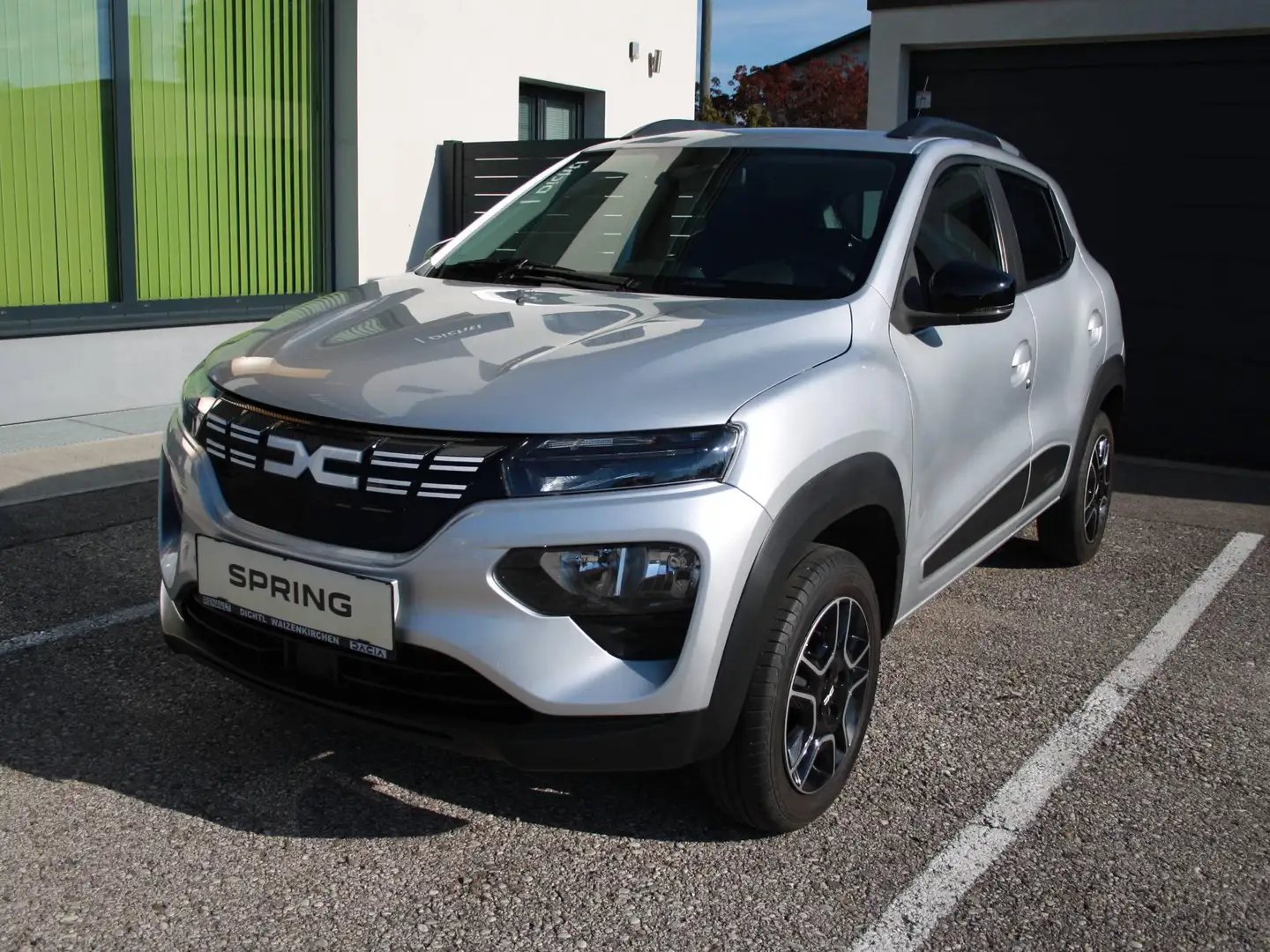 Dacia Spring Essential Electric 45 Silber - 2