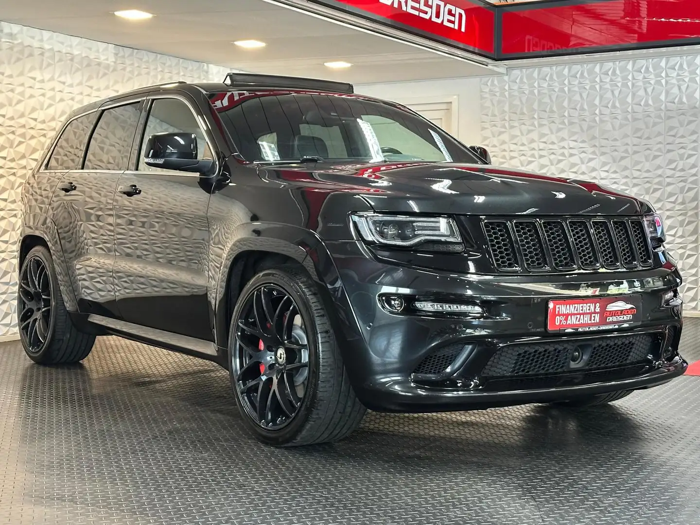 Jeep Grand Cherokee 6.4 HEMI SRT* BIXEN#LH#PANO#ACC Negru - 2