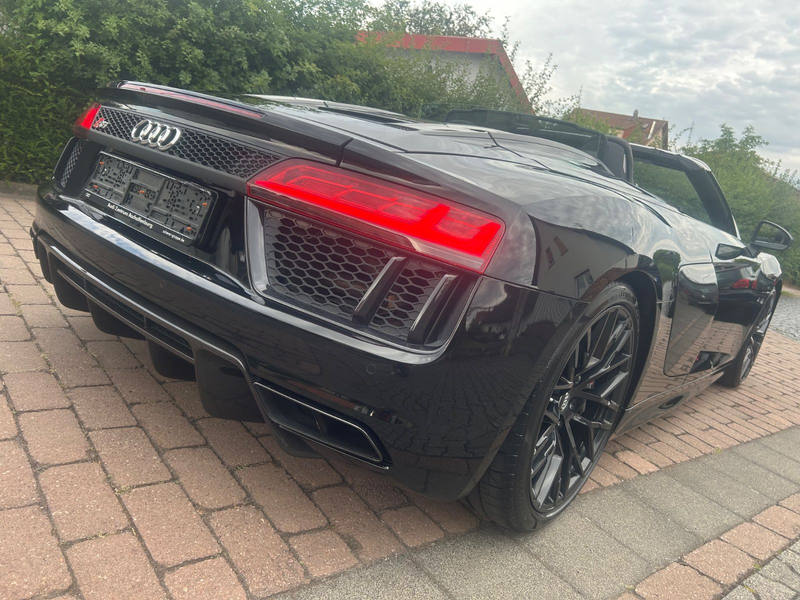 Audi R8 V10*Spyder*Carbon*Ceramic*LED*Sportabgas* — photo 9
