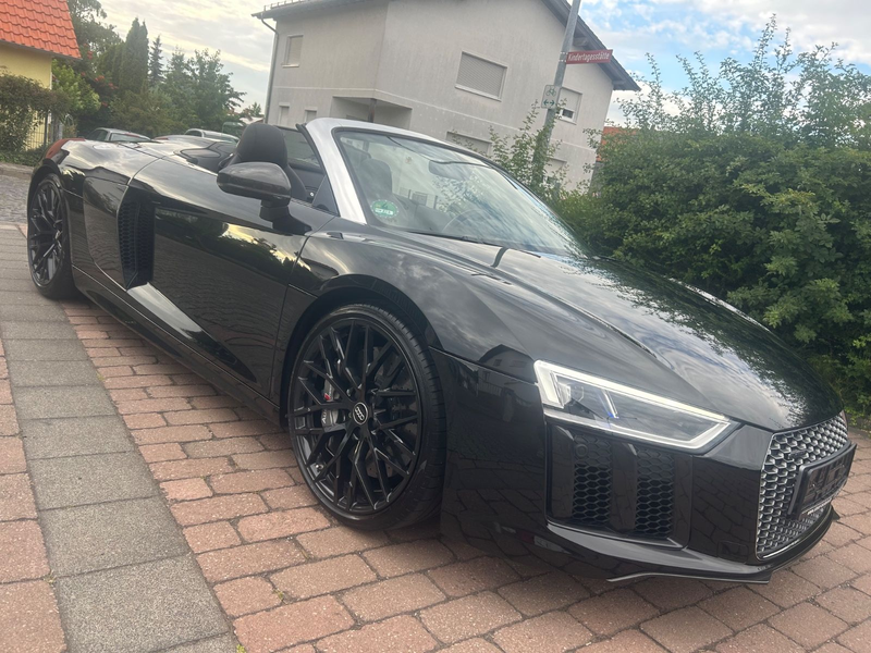 Audi R8 V10*Spyder*Carbon*Ceramic*LED*Sportabgas* — photo 6