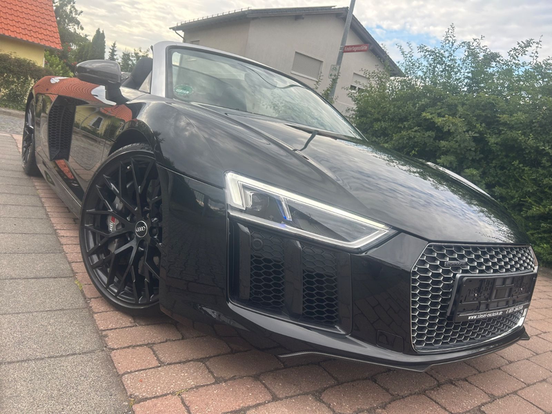 Audi R8 V10*Spyder*Carbon*Ceramic*LED*Sportabgas* — photo 3