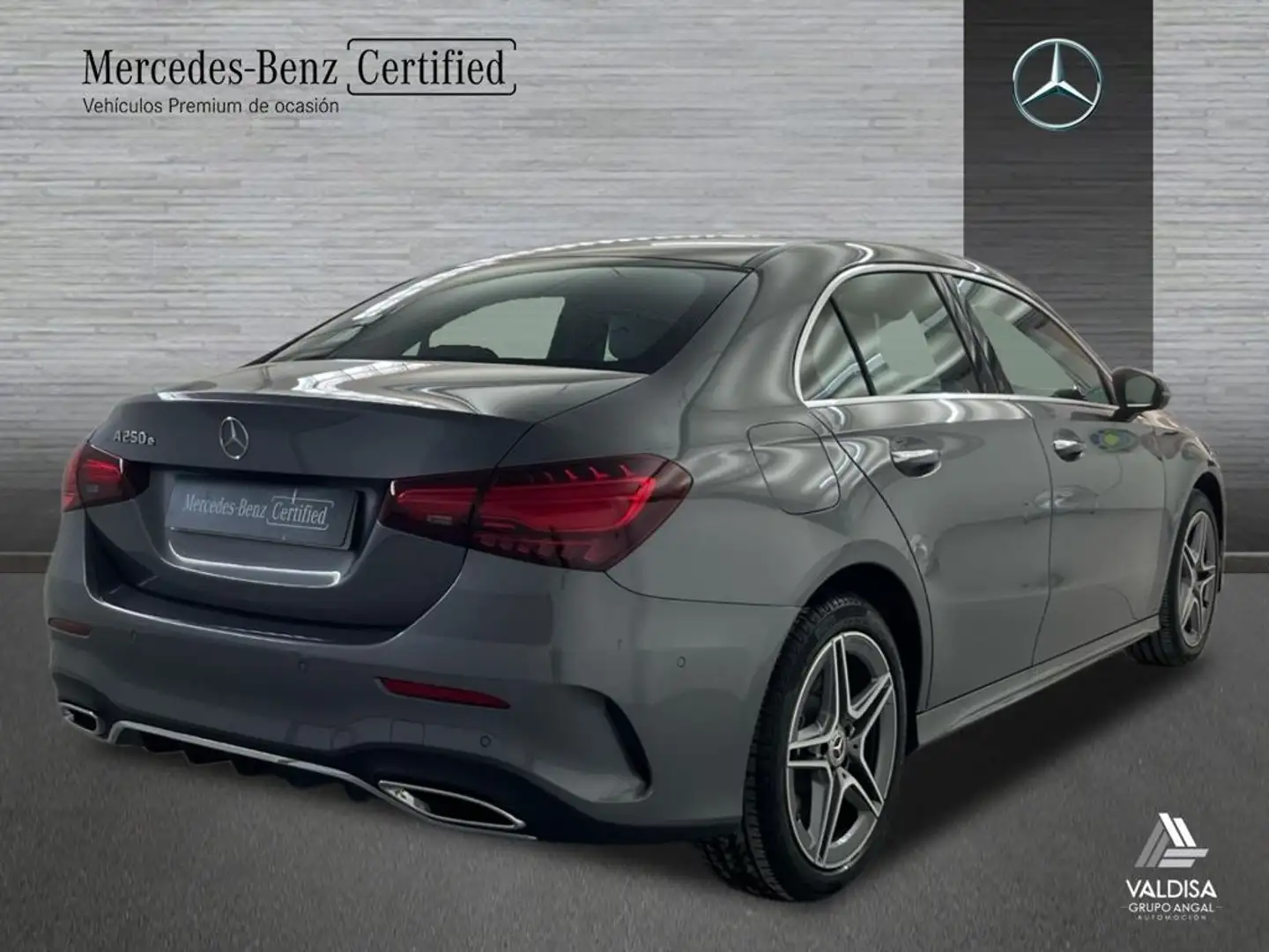 Mercedes-Benz A 250 e Berlina con tecnologí híbrida EQ - 2
