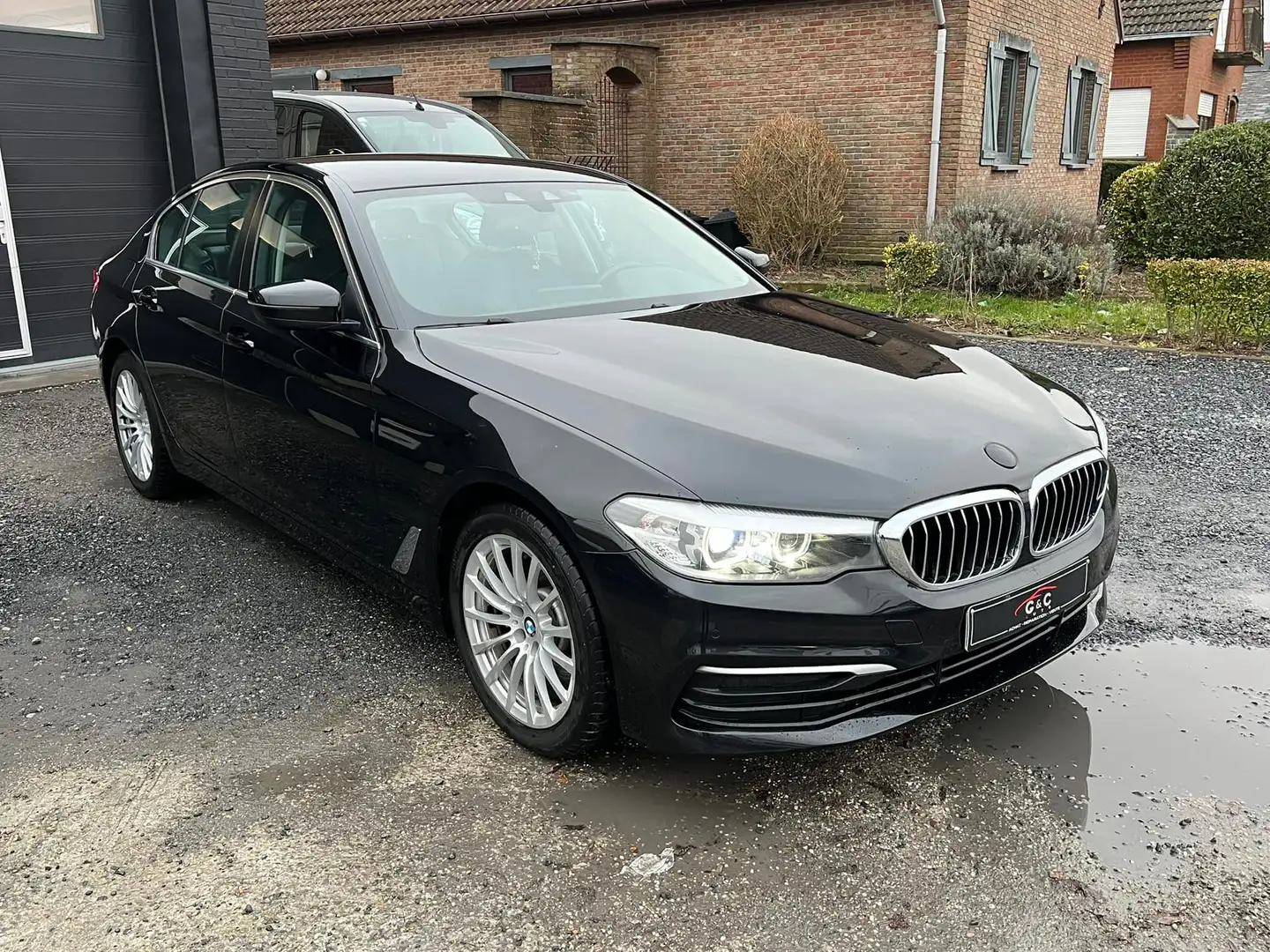 BMW 518 dA Business Edition (ACO)(EU6d-TEMP) Zwart - 2