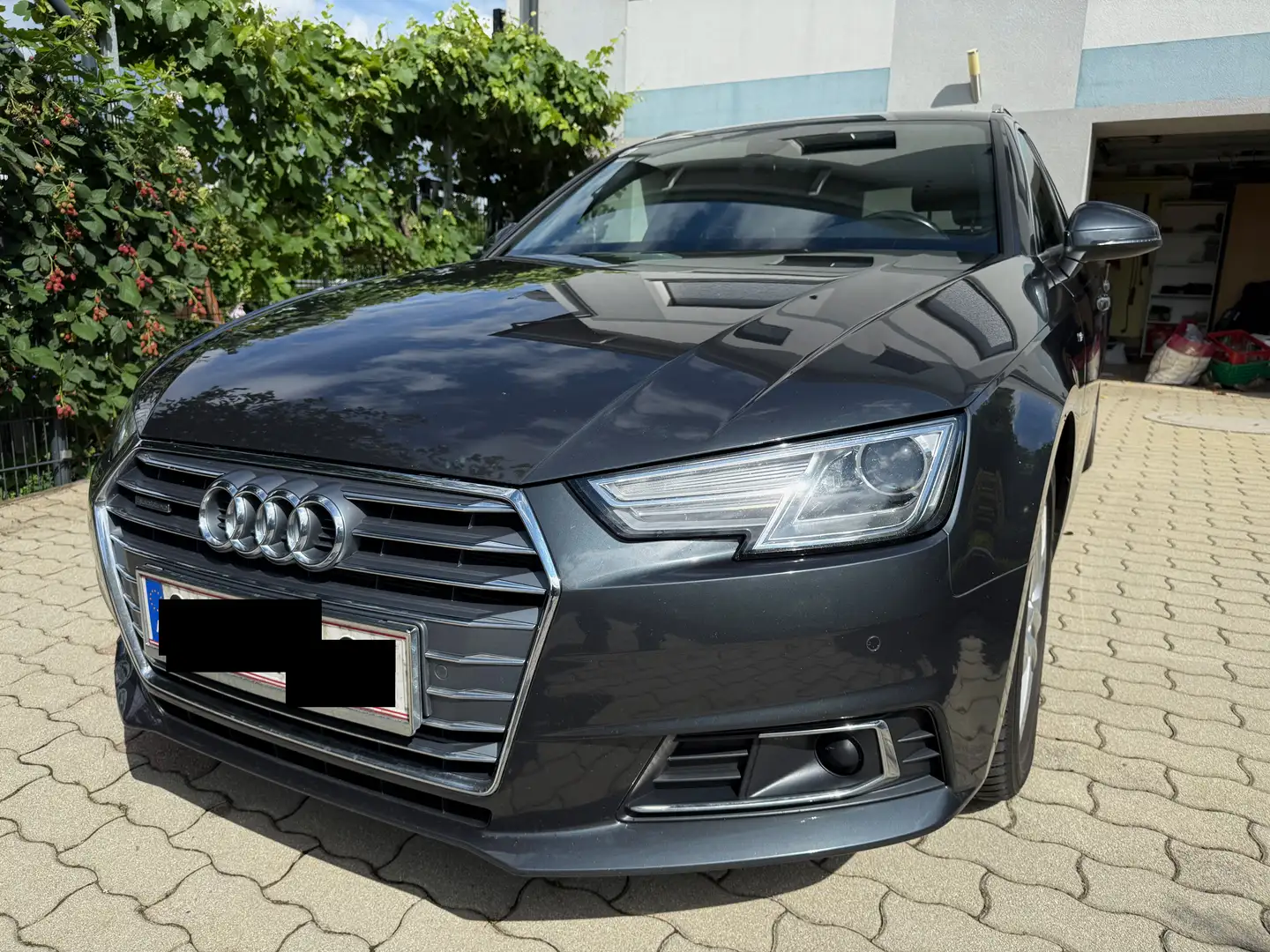 Audi A4 A4 Avant 2,0 TDI quattro Sport S-tronic Sport, B&O Grau - 2