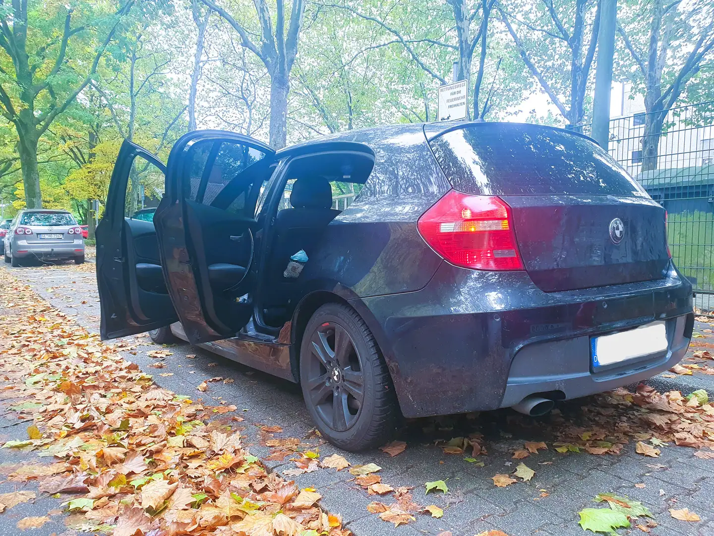 BMW 118 118d DPF / Facelift / M-Paket Schwarz - 2