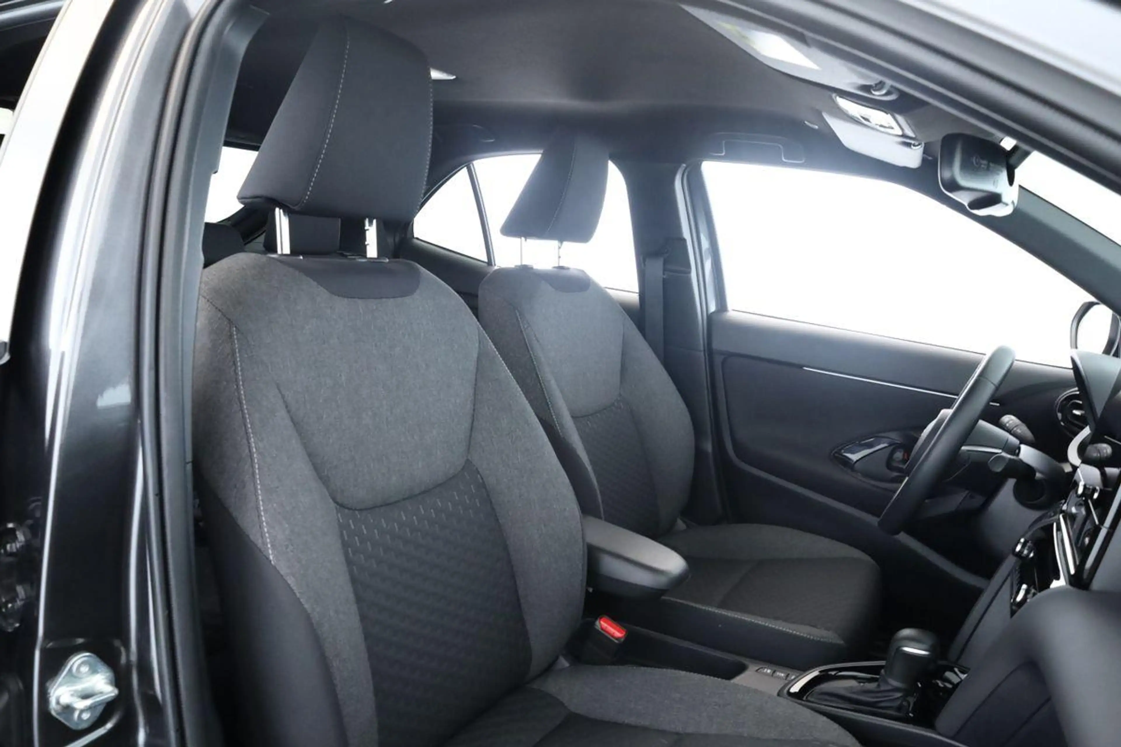Toyota Yaris Cross Hybrid Teamplayer LED Nav SitzHZ Kam — photo 14