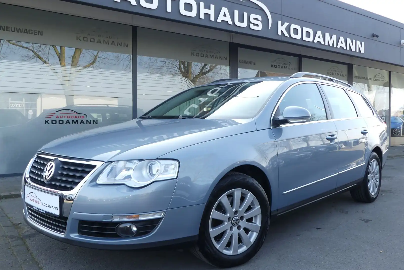 Volkswagen Passat Variant 1.4 TSI Comfortline*Tempomat*16"* Серебристый - 1