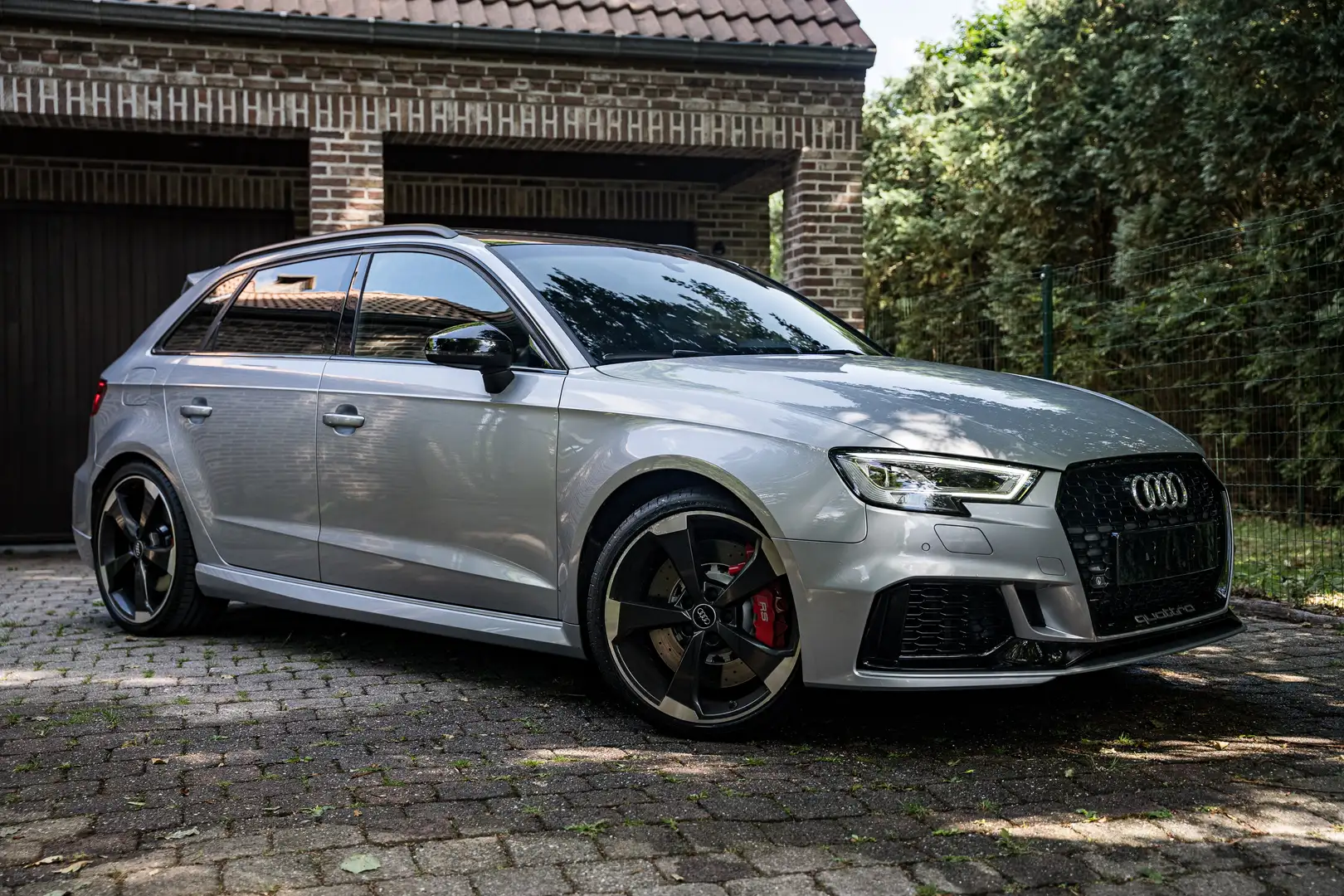Audi RS3 Sportback Pano/B&O/Virtual/Matrix Zilver - 1