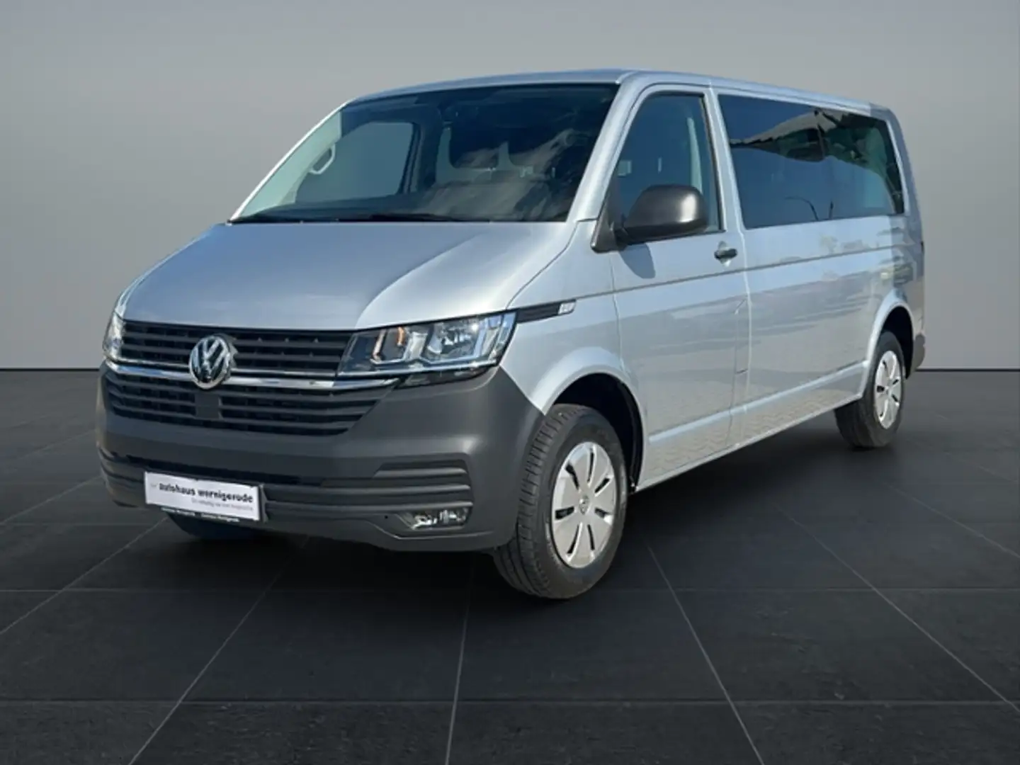 Volkswagen T6.1 Kombi Transporter T6.1 Kombi Motor: 2,0 l TDI SCR 110 Zilver - 2