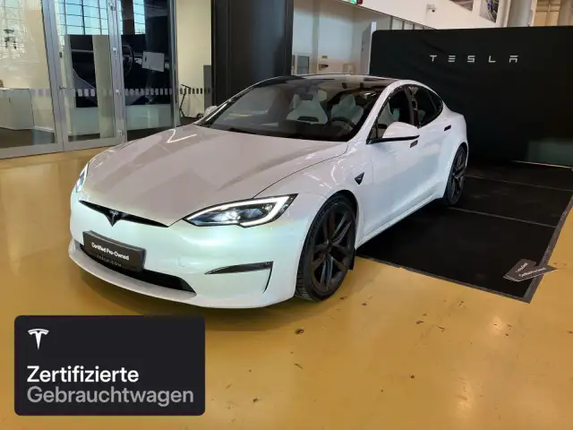 Tesla Model S Plaid
