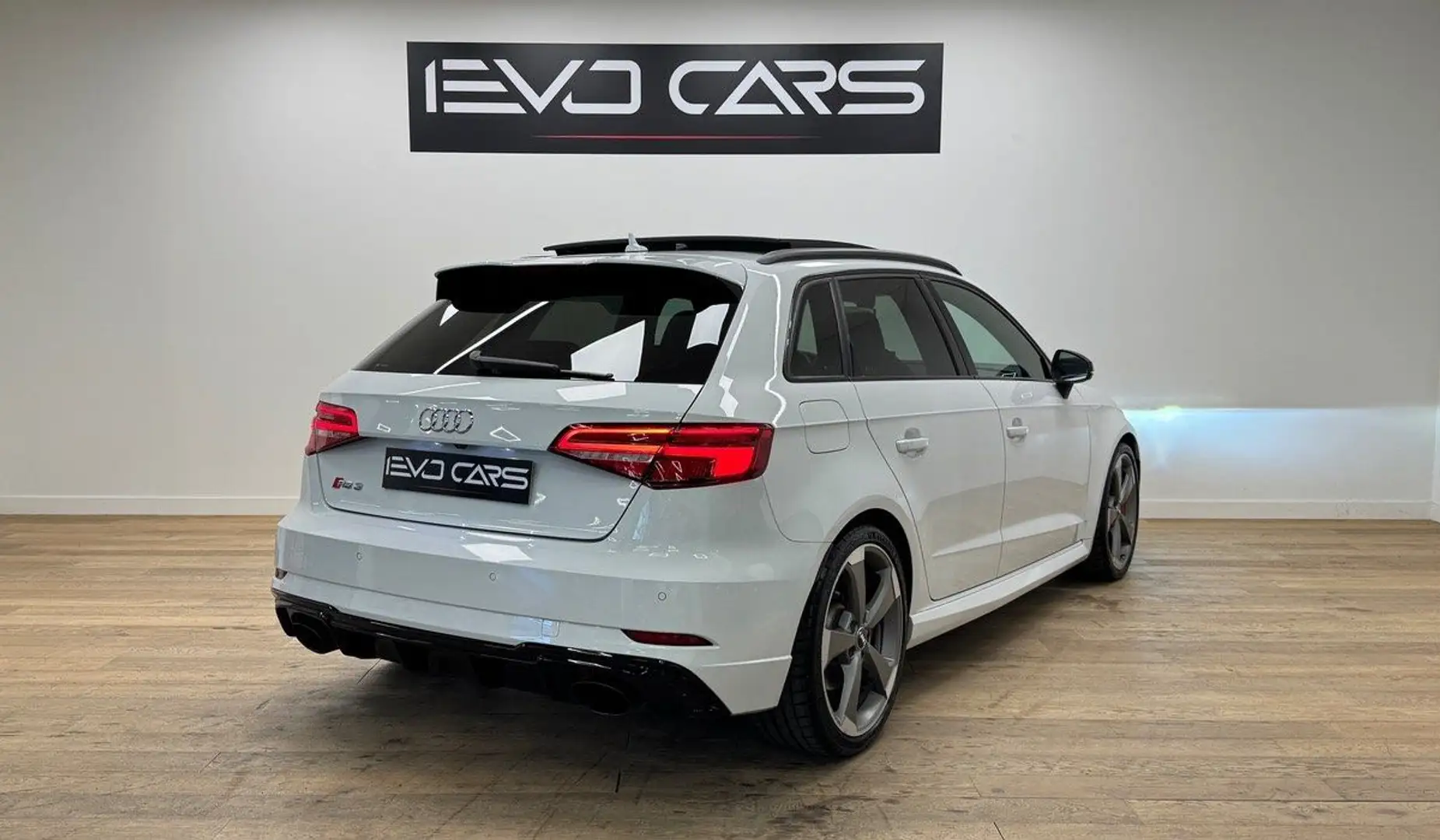 Audi RS3 Sportback 2.5 400 ch Full Options / Keyless / TO / Blanc - 2
