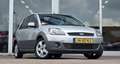 Ford Fiesta 1.4i 16V Crossroad 3e Eigenaar Grijs - thumbnail 2