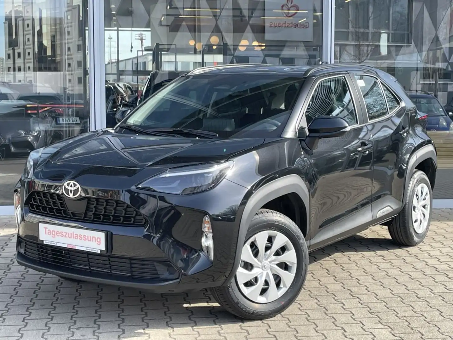 Toyota Yaris Cross Hybrid 116 1.5 VVT-i Business Edition Schwarz - 2