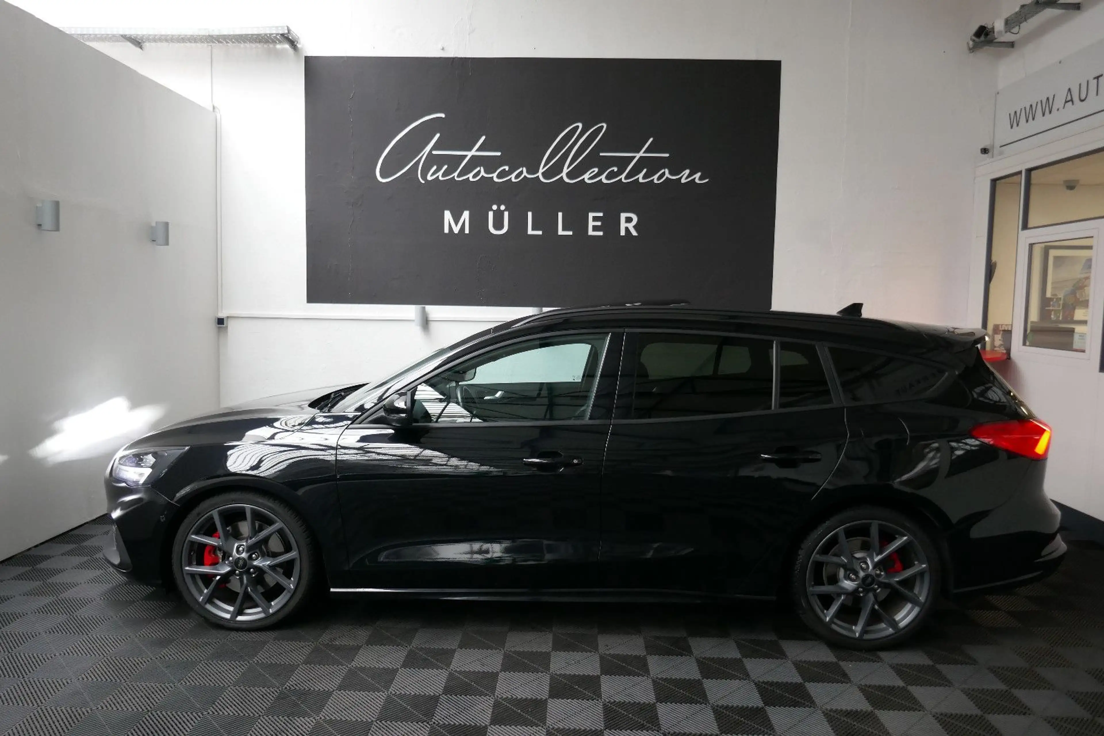 Ford Focus Turnier ST — photo 7