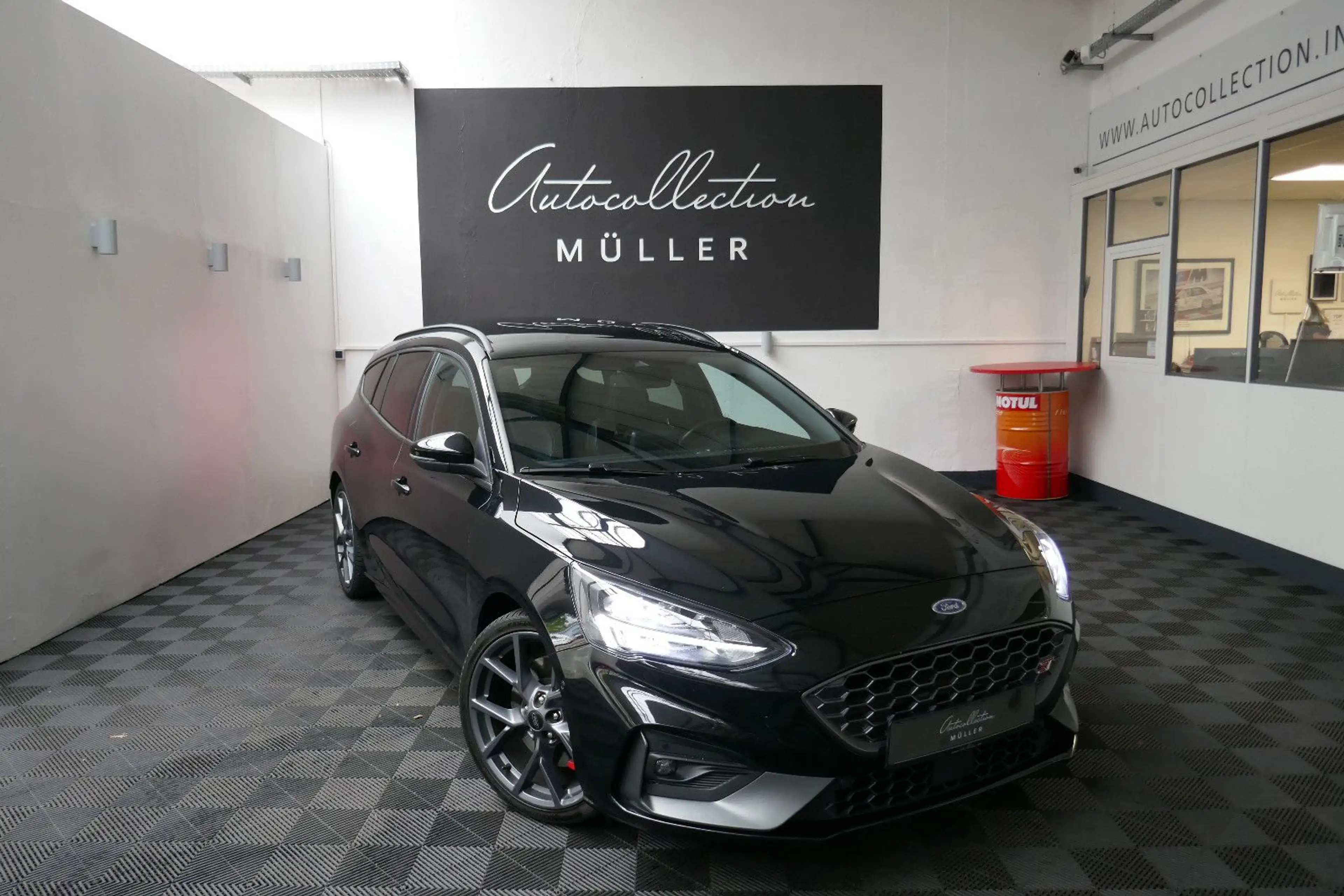 Ford Focus Turnier ST — photo 10