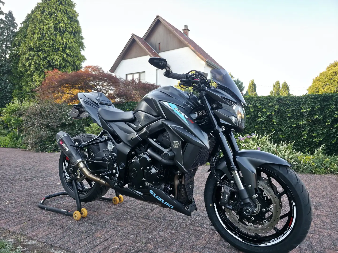 Suzuki GSX-S 750 2018 - Street Performance! Zwart - 2