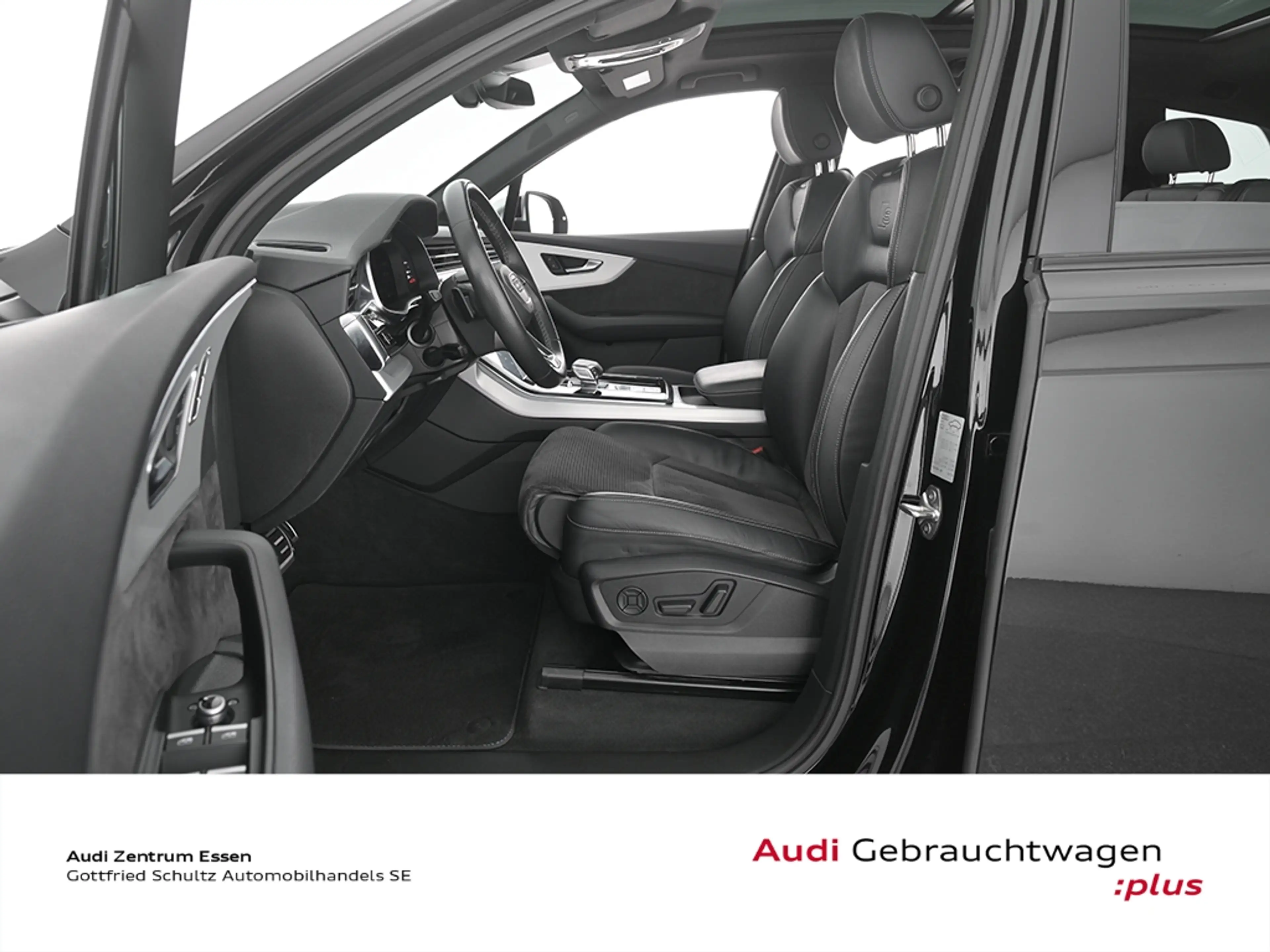 Audi SQ7 4.0 TFSI quattro — photo 11