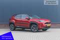 Toyota Yaris Cross 1.5 Hybrid Executive I Trekhaak I NL-auto Rosso - thumbnail 1