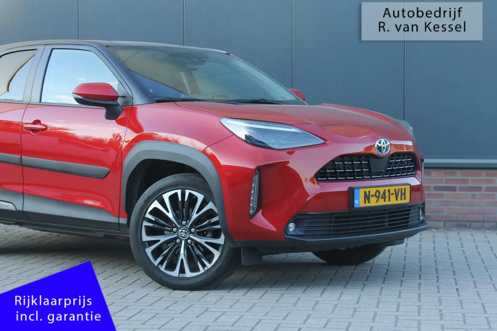 Toyota Yaris Cross 1.5 Hybrid Executive I Trekhaak I NL-auto Rouge - 2