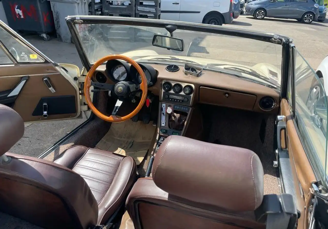 Alfa Romeo Spider Pininfarina, foto 3