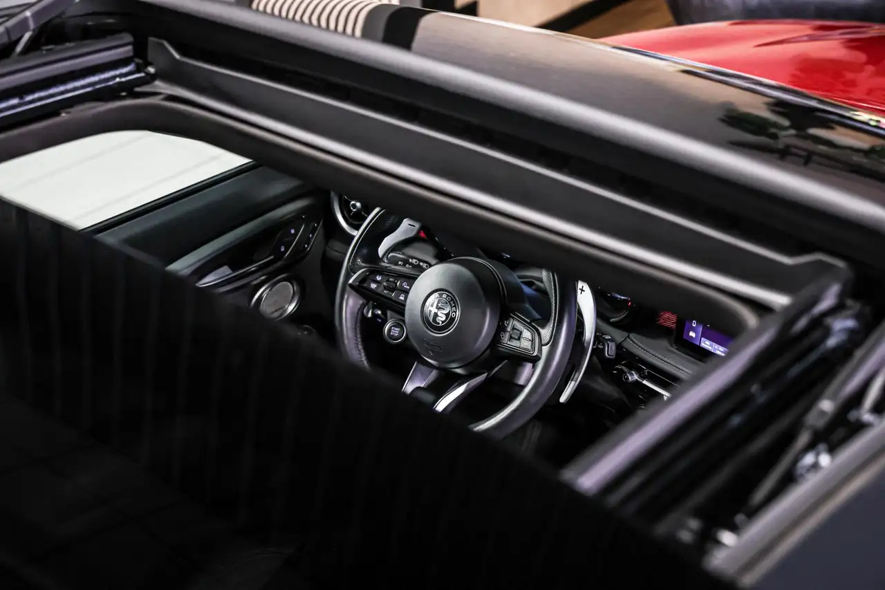 Alfa Romeo Tonale 1.3T PHEV Veloce Pano Leder ventilatie 19", миниатюра 28