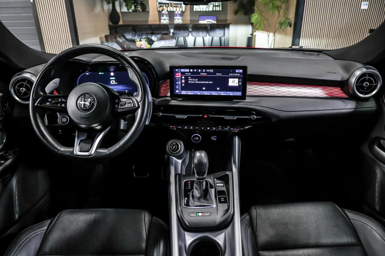 Alfa Romeo Tonale 1.3T PHEV Veloce Pano Leder ventilatie 19", миниатюра 2